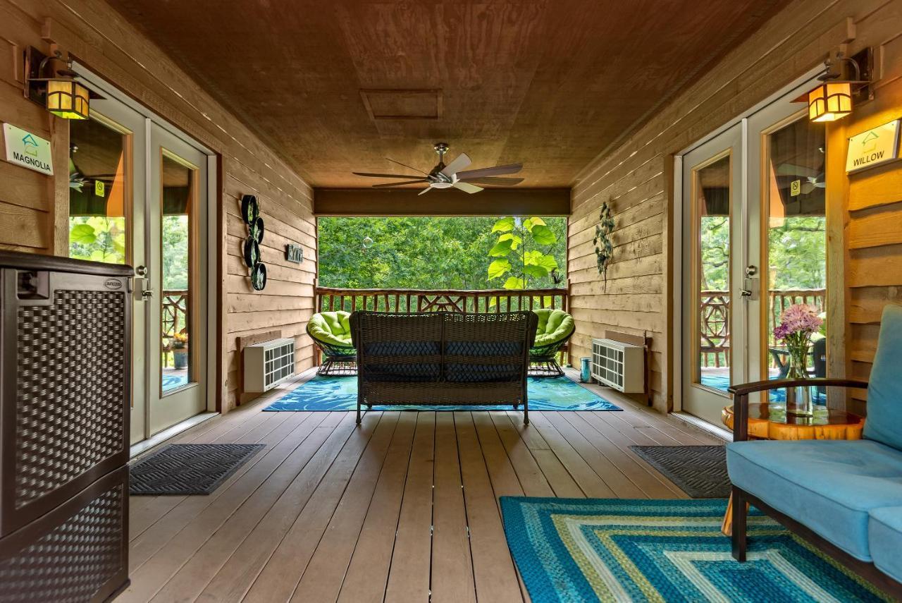 The Woods Cabins Юрика Спрингс Экстерьер фото
